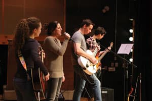 chapel band web 300